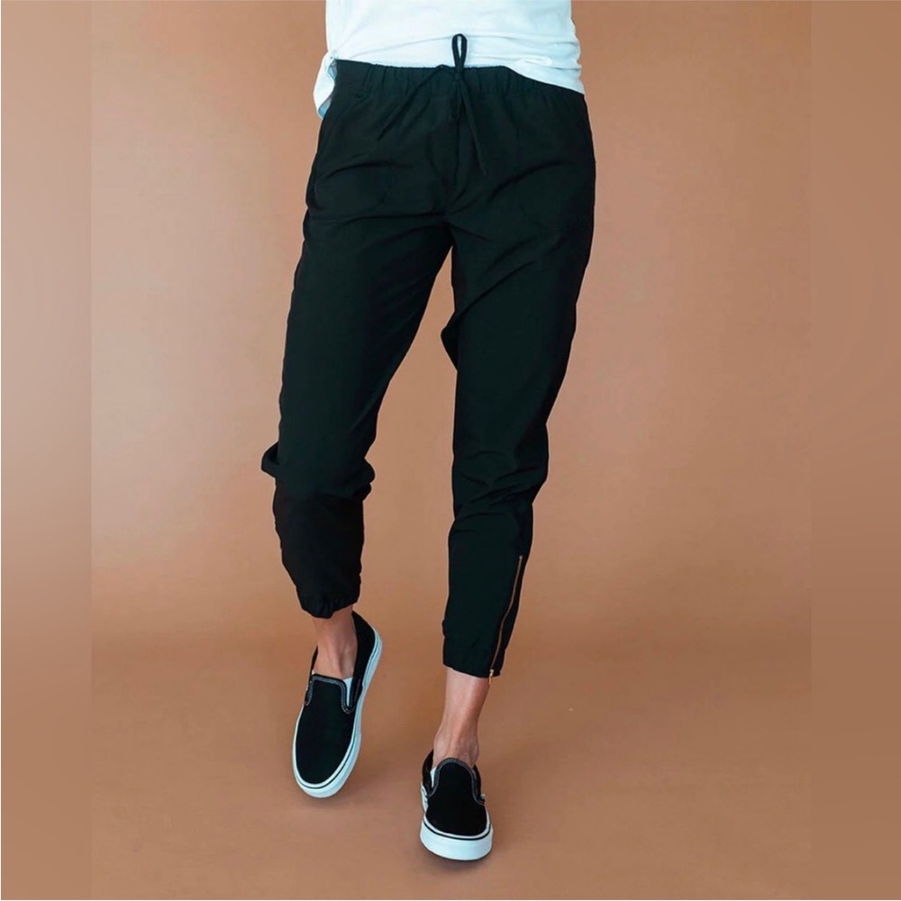 [Albion] Jetsetter Everywhere Ankle Zip Jogger Pants in Black S